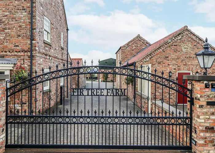 Semesterbostad Pear Tree *